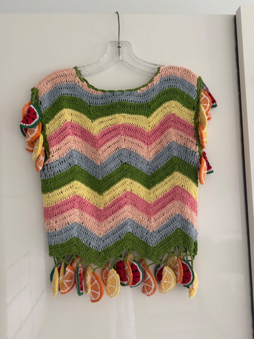 Celiab Crochet top with fruit appliques - Picture 3 of 4
